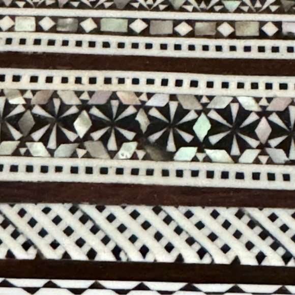 Moorish Handcrafted Middle Eastern Mosaic Inlaid Decorative Box - Picture 12 of 16